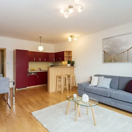 Modern アパート